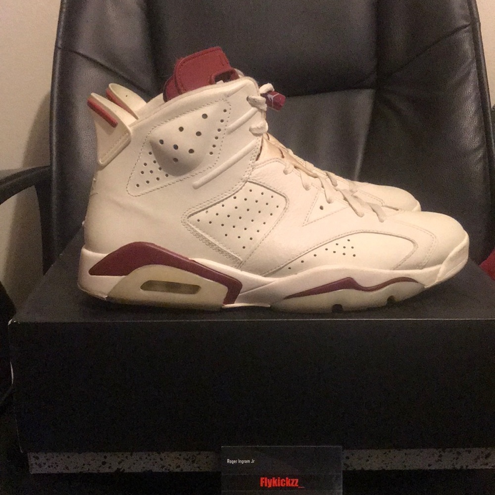 Jordan 6 Maroon